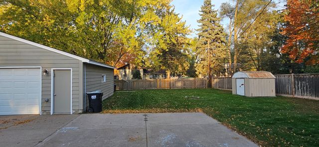 10416 Arrowhead Street NW, Coon Rapids, MN 55433