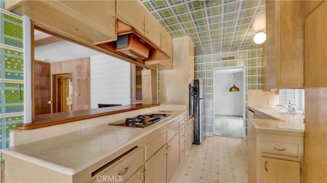 13424 Chandler, Sherman Oaks, CA 91401