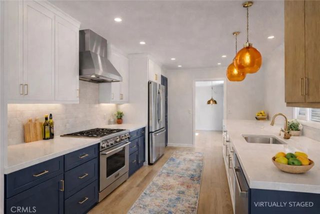 13424 Chandler, Sherman Oaks, CA 91401