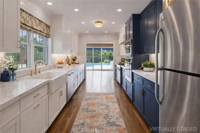 13424 Chandler, Sherman Oaks, CA 91401