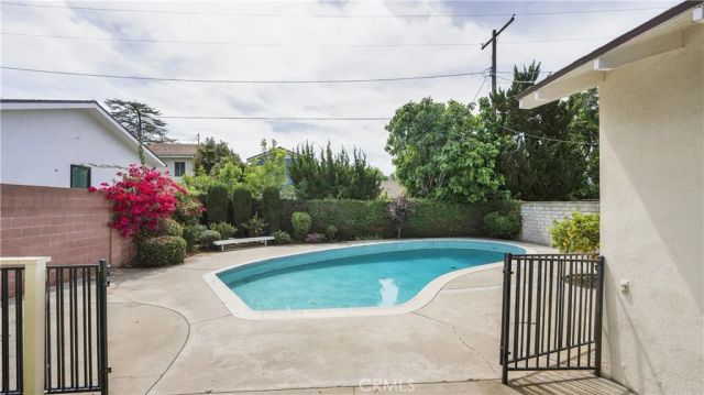 13424 Chandler, Sherman Oaks, CA 91401