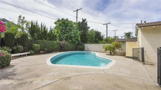 13424 Chandler, Sherman Oaks, CA 91401