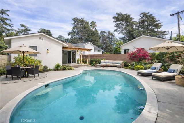 13424 Chandler, Sherman Oaks, CA 91401