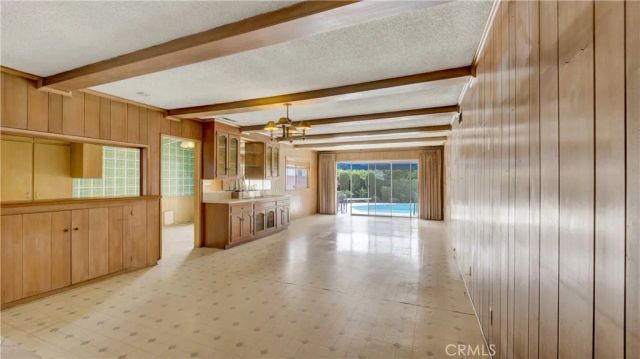 13424 Chandler, Sherman Oaks, CA 91401