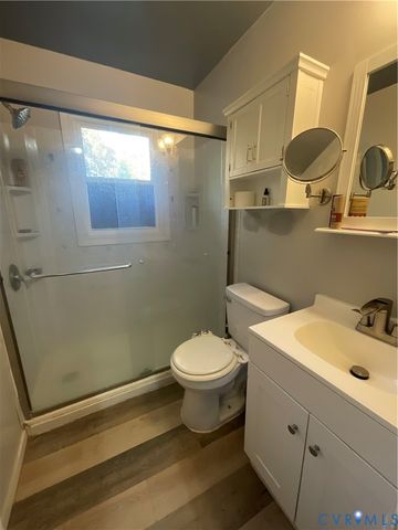 30 Custis Millpond Rd, West Point, VA 23181