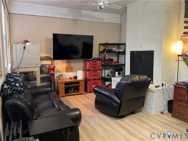 30 Custis Millpond Rd, West Point, VA 23181