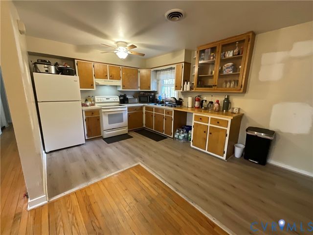 30 Custis Millpond Rd, West Point, VA 23181