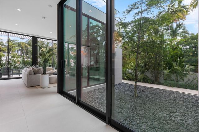 4504 Sheridan Ave, Miami Beach, FL 33140