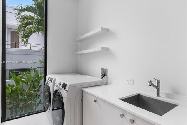 4504 Sheridan Ave, Miami Beach, FL 33140