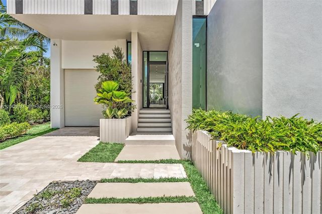4504 Sheridan Ave, Miami Beach, FL 33140