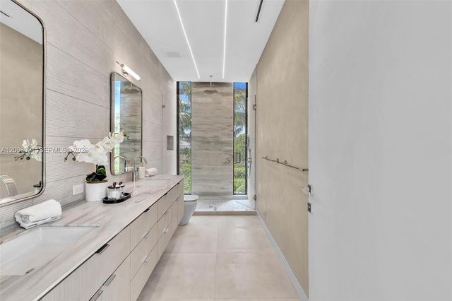 4504 Sheridan Ave, Miami Beach, FL 33140
