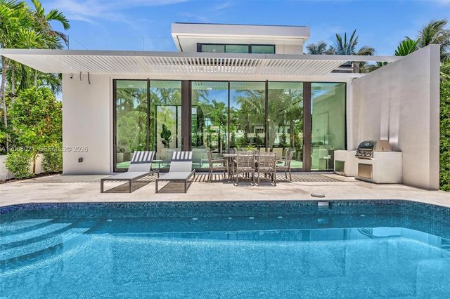 4504 Sheridan Ave, Miami Beach, FL 33140