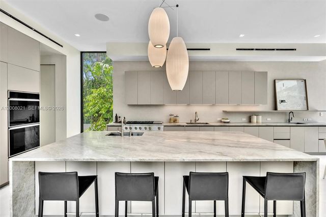 4504 Sheridan Ave, Miami Beach, FL 33140