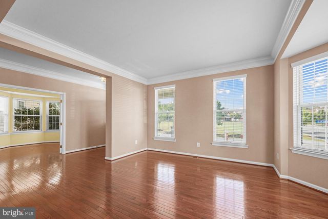 25186 JUSTICE DR, Chantilly, VA 20152