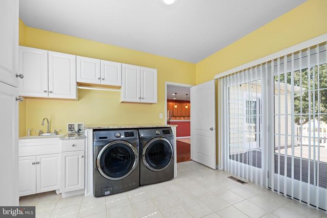 25186 JUSTICE DR, Chantilly, VA 20152