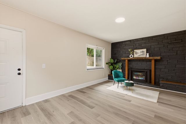 2308 S Belmont Ave, Wichita, KS 67218