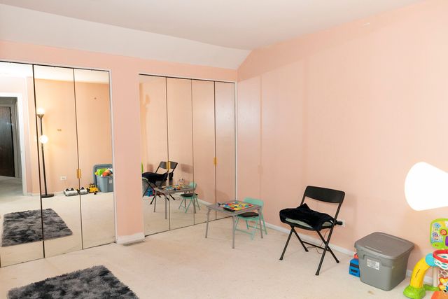 246 Shadowbend Drive, Wheeling, IL 60090