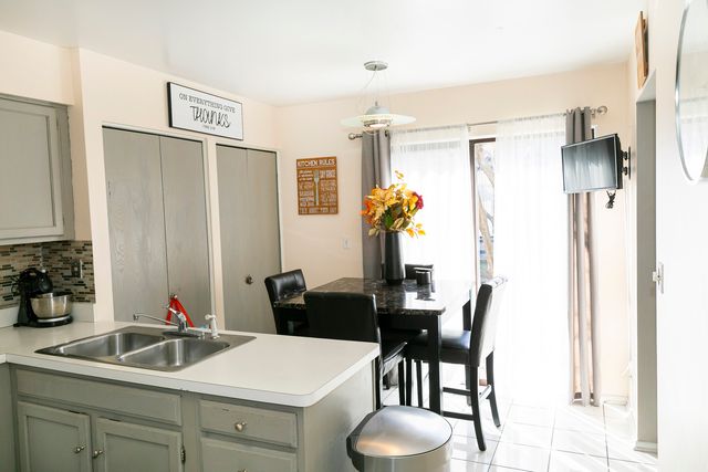 246 Shadowbend Drive, Wheeling, IL 60090