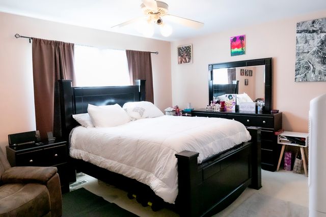 246 Shadowbend Drive, Wheeling, IL 60090