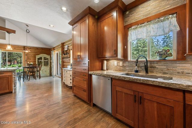 27294 N CLAGSTONE RD, Athol, ID 83801