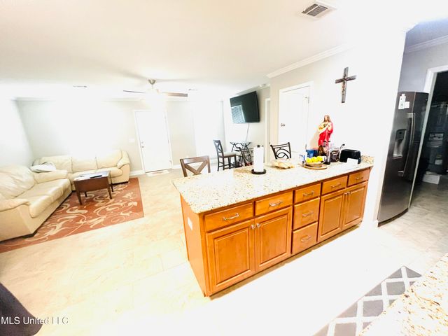 7216 W Larkin Place, Biloxi, MS 39532