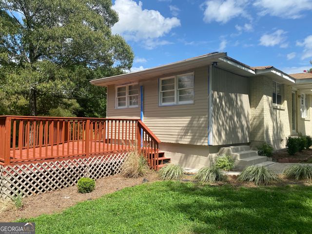 914 Ozora Road, Loganville, GA 30052