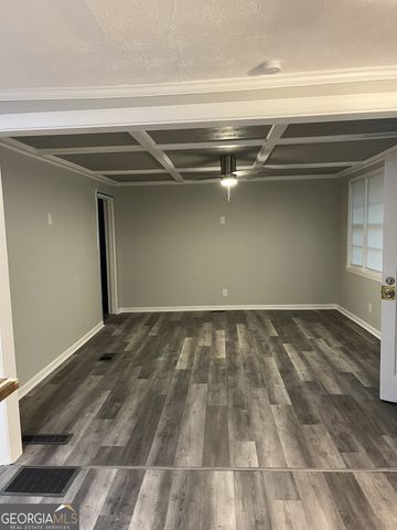914 Ozora Road, Loganville, GA 30052