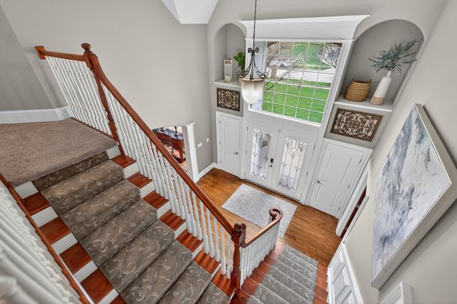 910 Freedom Circle, Sycamore, IL 60178