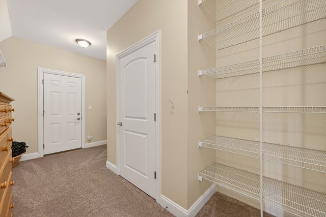 910 Freedom Circle, Sycamore, IL 60178