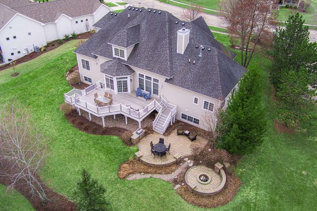 910 Freedom Circle, Sycamore, IL 60178