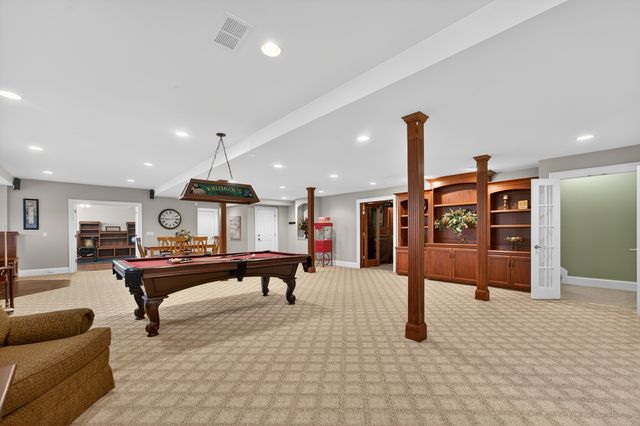 910 Freedom Circle, Sycamore, IL 60178