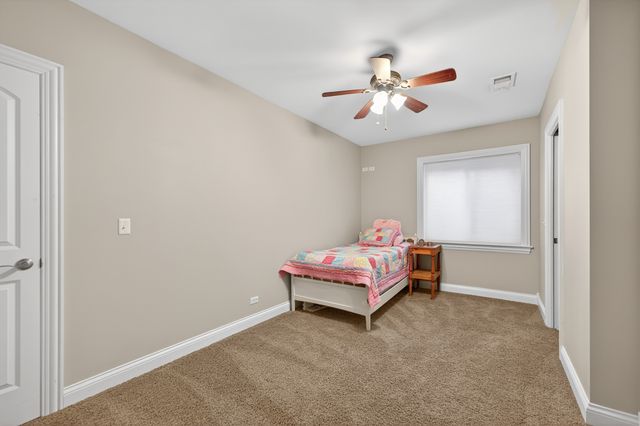 910 Freedom Circle, Sycamore, IL 60178