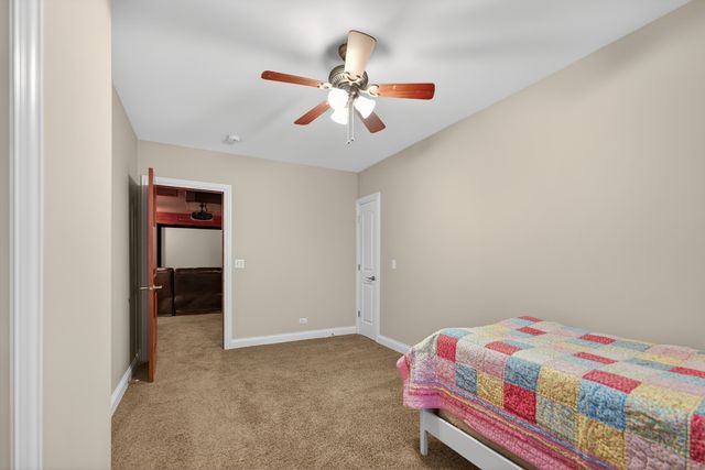 910 Freedom Circle, Sycamore, IL 60178