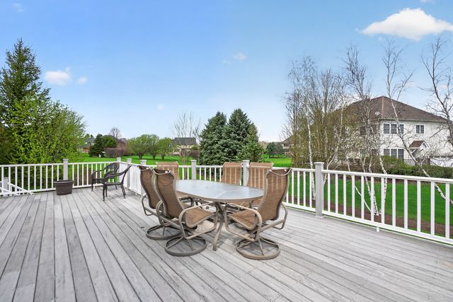 910 Freedom Circle, Sycamore, IL 60178