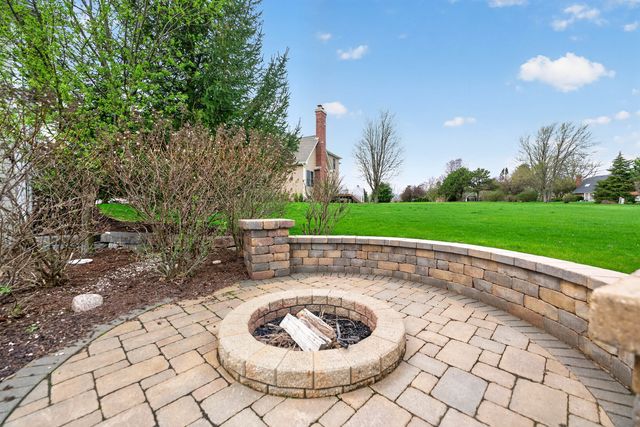 910 Freedom Circle, Sycamore, IL 60178