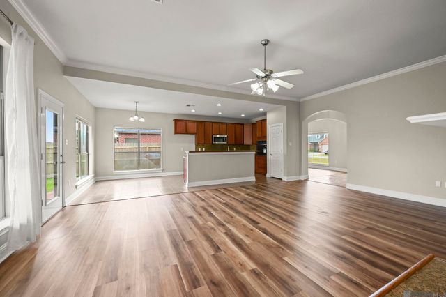 41206 Colonial Dr, Sorrento, LA 70778