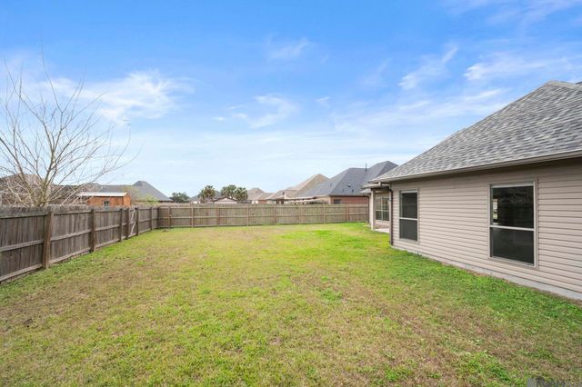 41206 Colonial Dr, Sorrento, LA 70778