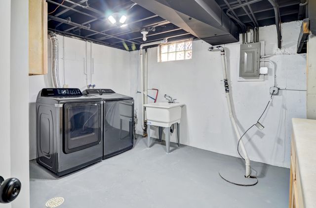 6739 New Hampshire Avenue, Hammond, IN 46323