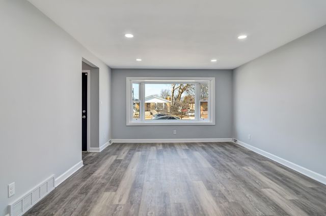 6739 New Hampshire Avenue, Hammond, IN 46323