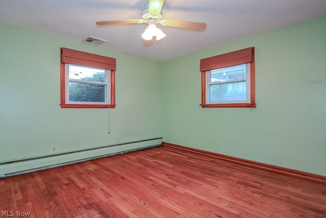 944 Larkridge Avenue, Youngstown, OH 44512