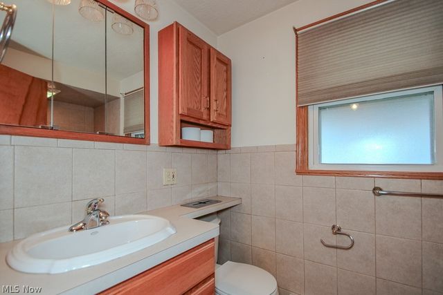 944 Larkridge Avenue, Youngstown, OH 44512