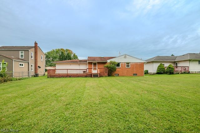 944 Larkridge Avenue, Youngstown, OH 44512