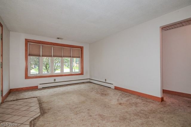 944 Larkridge Avenue, Youngstown, OH 44512