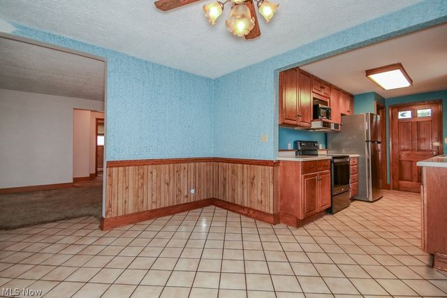 944 Larkridge Avenue, Youngstown, OH 44512