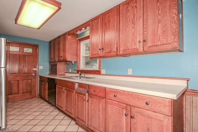 944 Larkridge Avenue, Youngstown, OH 44512