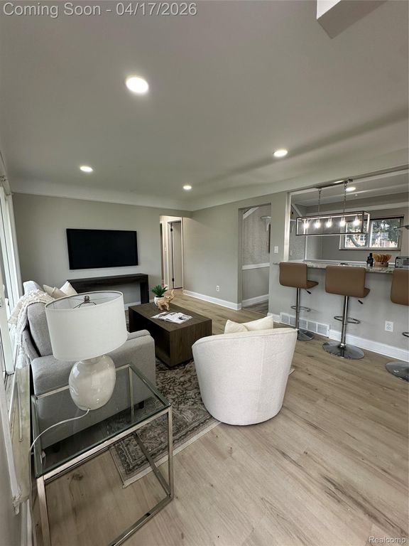 20836 Whitlock Drive, Dearborn Heights, MI 48127