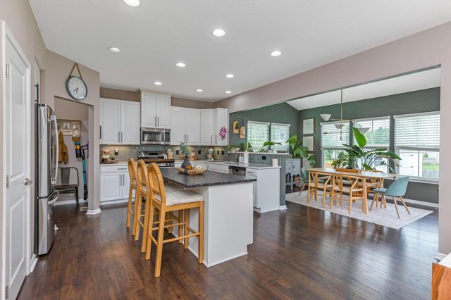 118 Stirling Way, Pataskala, OH 43062