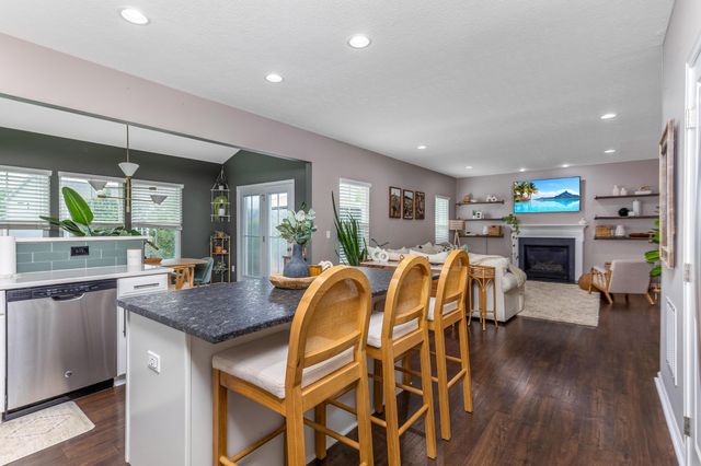 118 Stirling Way, Pataskala, OH 43062