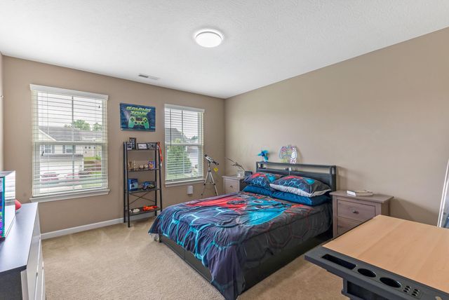 118 Stirling Way, Pataskala, OH 43062