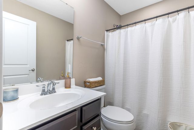 118 Stirling Way, Pataskala, OH 43062